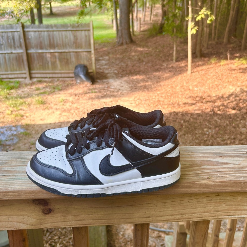 Nike Black and White Women's Sneakers